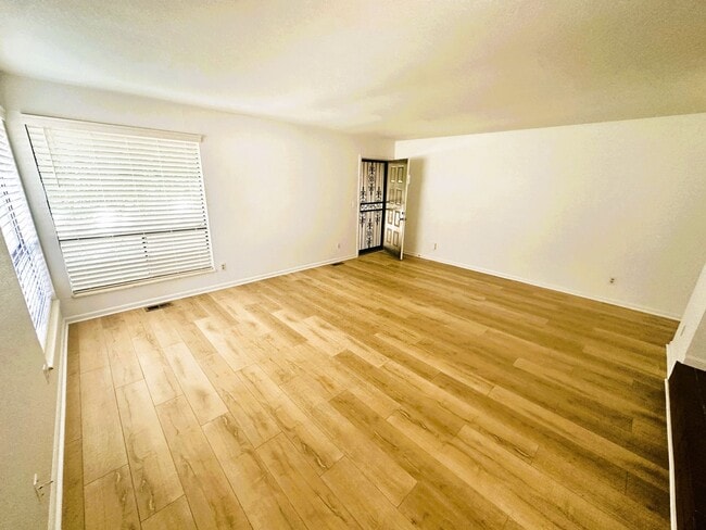 Building Photo - Completely Remodeled 4 Bed Home With Finis...