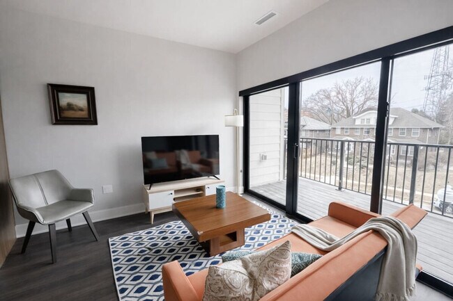 Foto del edificio - 4625 Capitol Ave