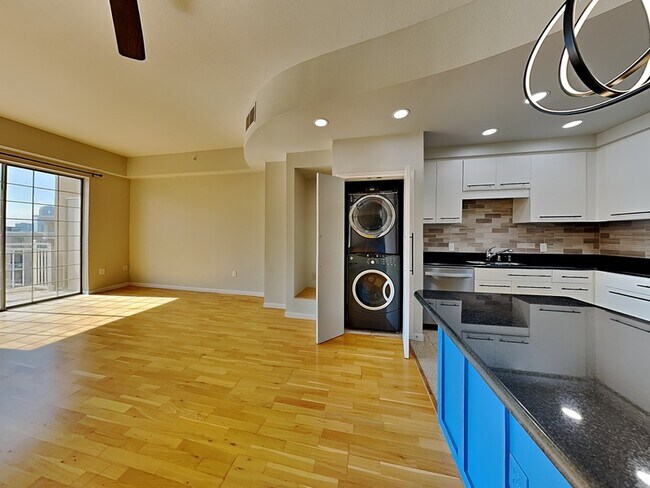 Foto del edificio - 3225 Turtle Creek Blvd