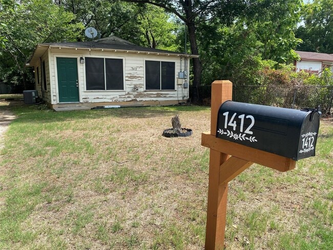 Photo - 1412 Oakwood Dr., Denton TX 76205 House