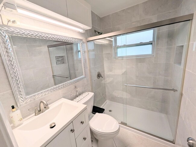 Building Photo - 10920 Gable St