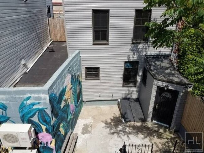 Building Photo - KINGSLAND AVENUE