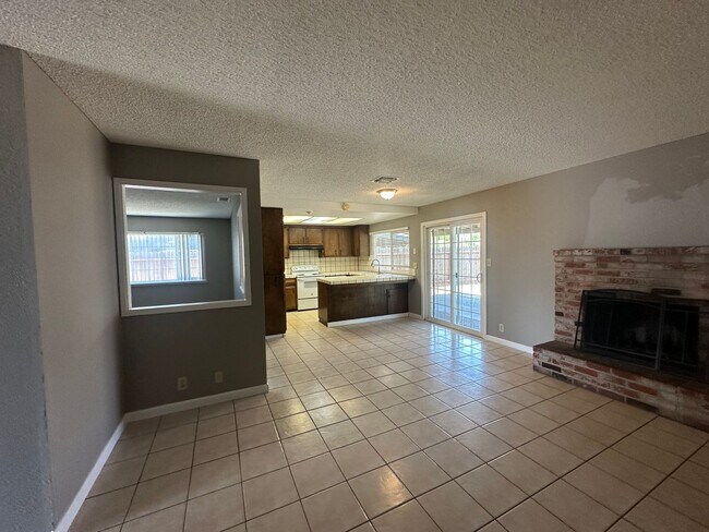 Foto del edificio - 1175 E Edison St