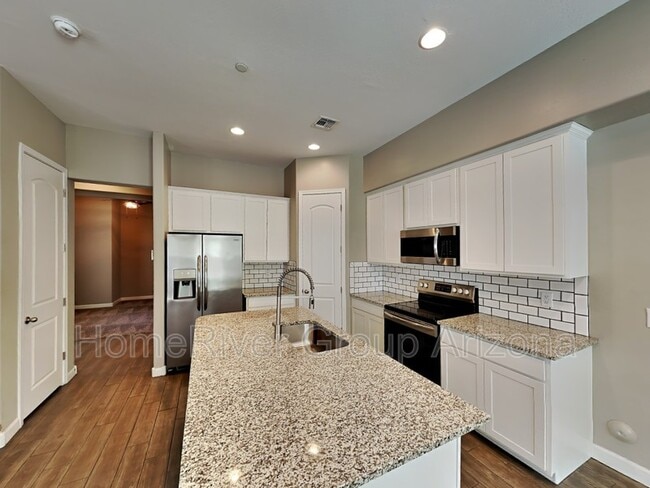 Building Photo - 3019 N 37th Pl