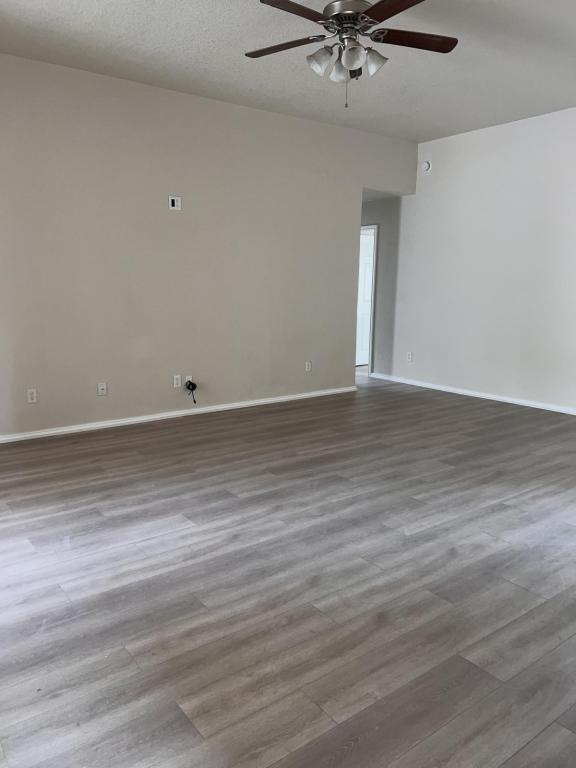 Foto del edificio - 7410 Upland Bend Dr