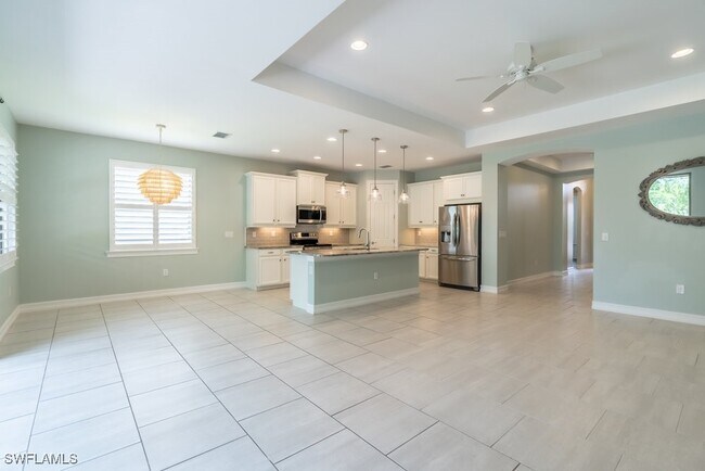 Foto del edificio - 16374 Barclay Ct