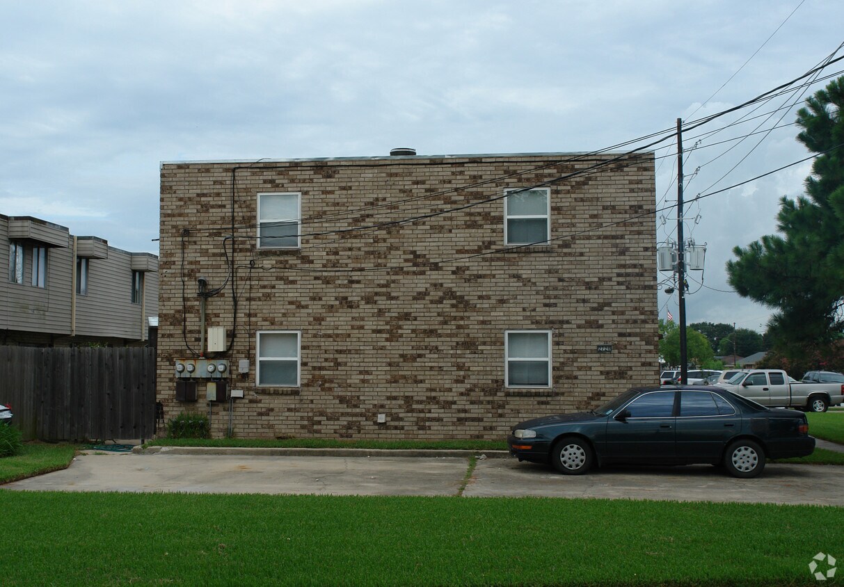 Building Photo - 2720 Harvard Ave