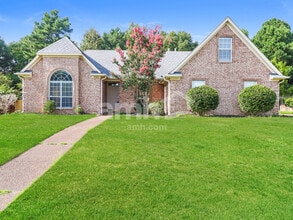 Building Photo - 8500 Wolf Trace Ln