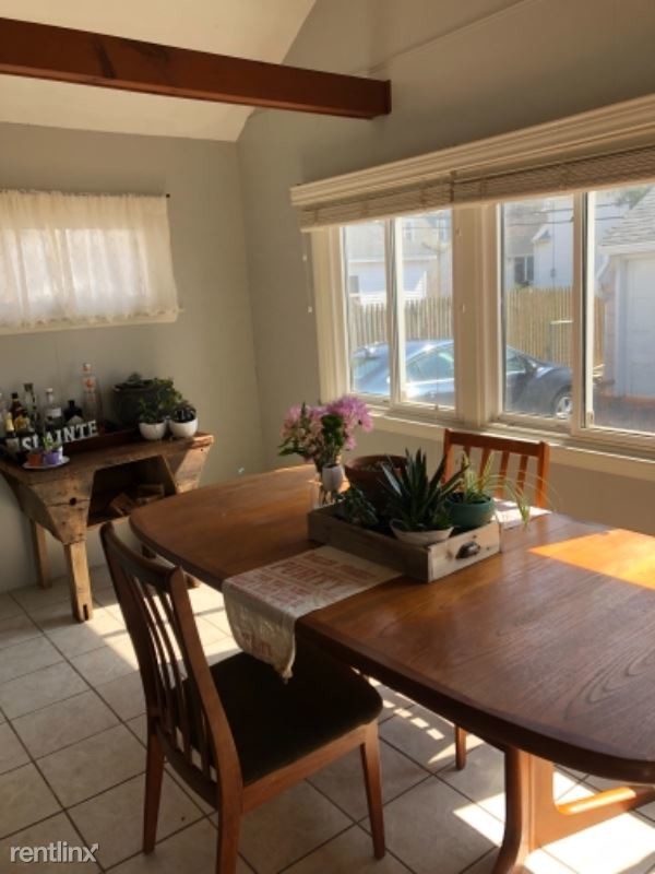Foto del edificio - 4 br, 3 bath House - 99 Kingsley Rd