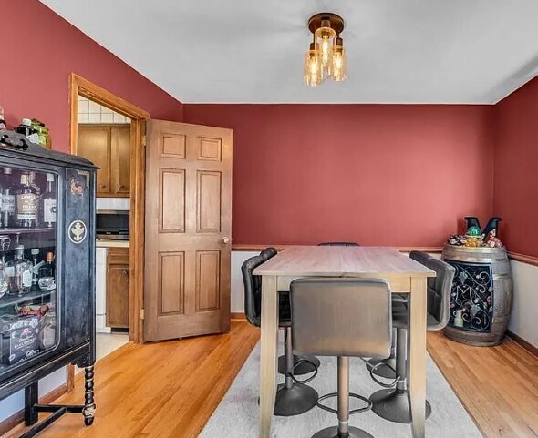 Foto del edificio - 561 Summit Ridge Dr