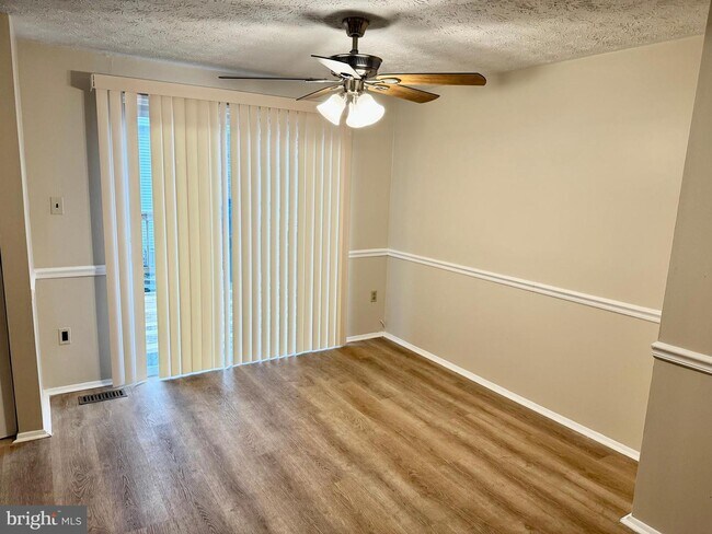 Foto del edificio - 3723 Castle Terrace