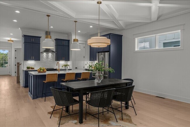 Foto del edificio - 1408 Lischey Ave