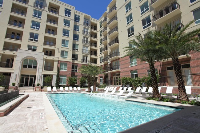 Foto del edificio - WaterWall Place