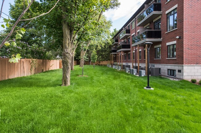 Photo du bâtiment - Rexdale Court Apartments