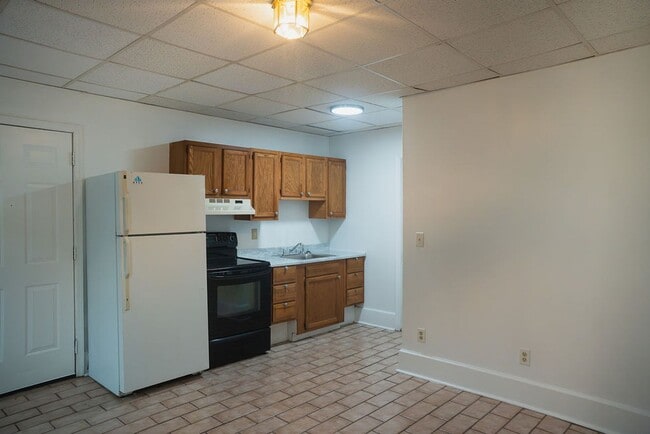 Building Photo - 415 Wyandotte St