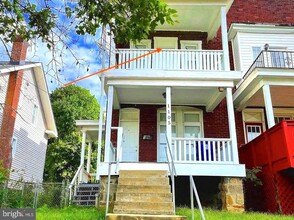 Building Photo - 1105 Walnut Ave