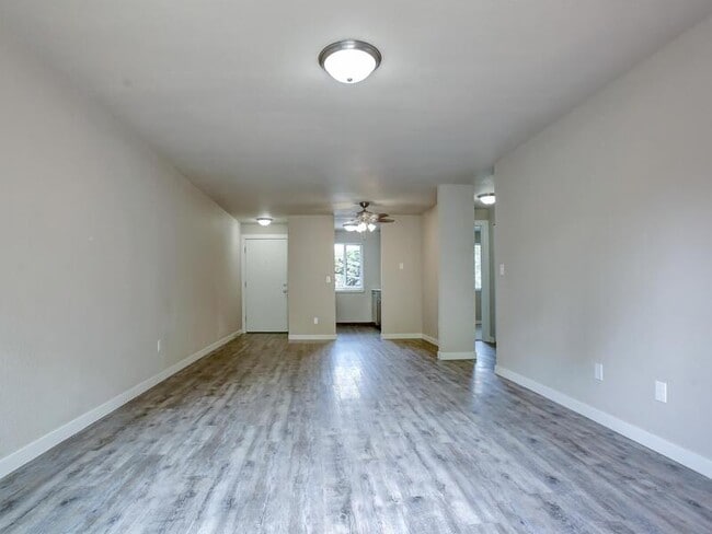Building Photo - 1709 Blankenship Rd