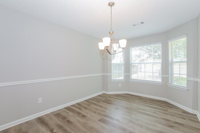 Foto del edificio - 6099 Idlewood Pass