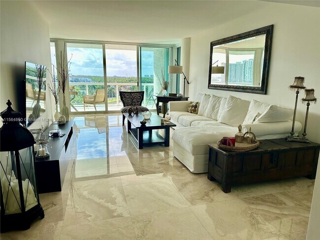 Foto del edificio - 16500 Collins Ave