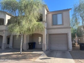 Building Photo - 206 E Lawrence Blvd