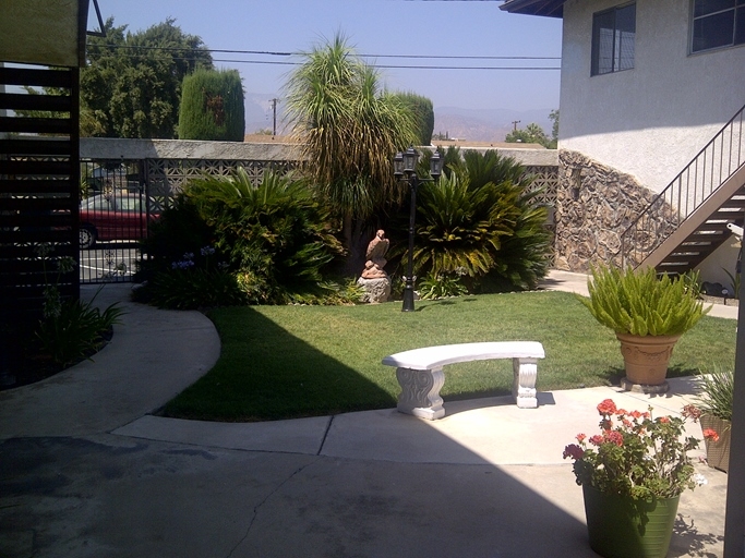 Primary Photo - Kingspoint Villa Apartments