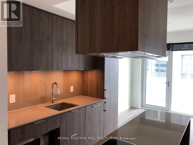 Building Photo - 15 Lower Jarvis St