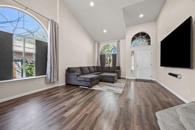 Foto del edificio - 1619 Balmorhea Ln