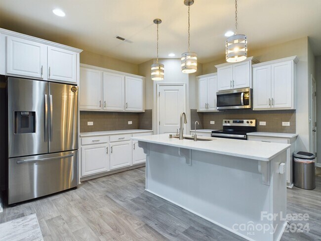 Building Photo - 14037 Whistling Teal Dr