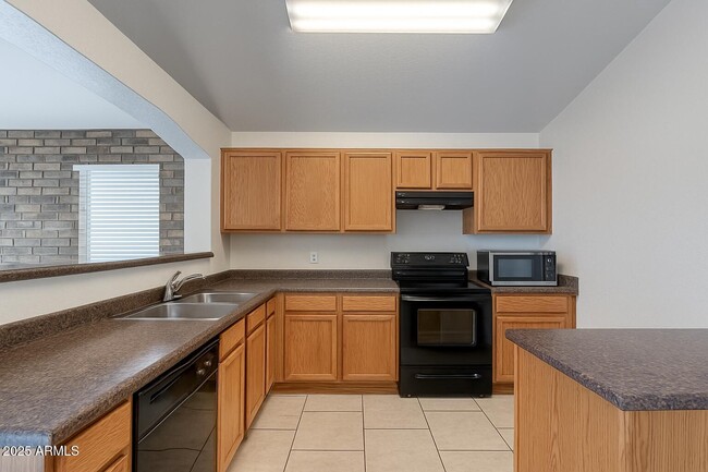 Foto del edificio - 23993 W Pecan Rd