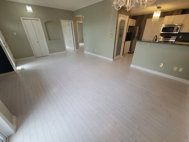Photo du bâtiment - 1179 Summerside Dr SW