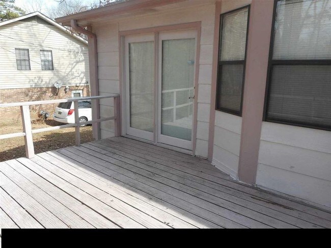 Building Photo - 1108 Kiser Rd