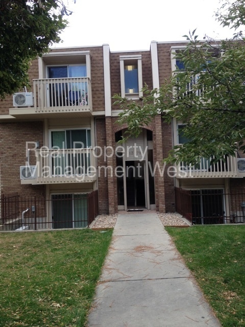 Primary Photo - 1378 S Roberta St