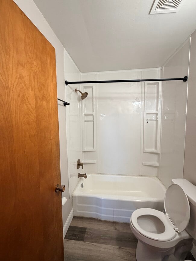 Building Photo - Greenwood Estates