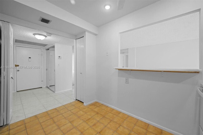 Foto del edificio - 501 Three Islands Boulevard