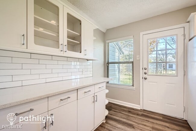 Foto del edificio - 3 br, 1 bath House - 10630 Newcombe Drive ...