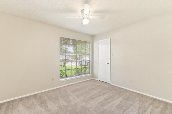 Foto del edificio - 2602 Orion Dr