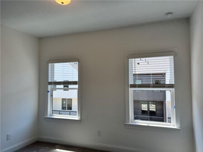 Foto del edificio - 6605 Beacon Dr