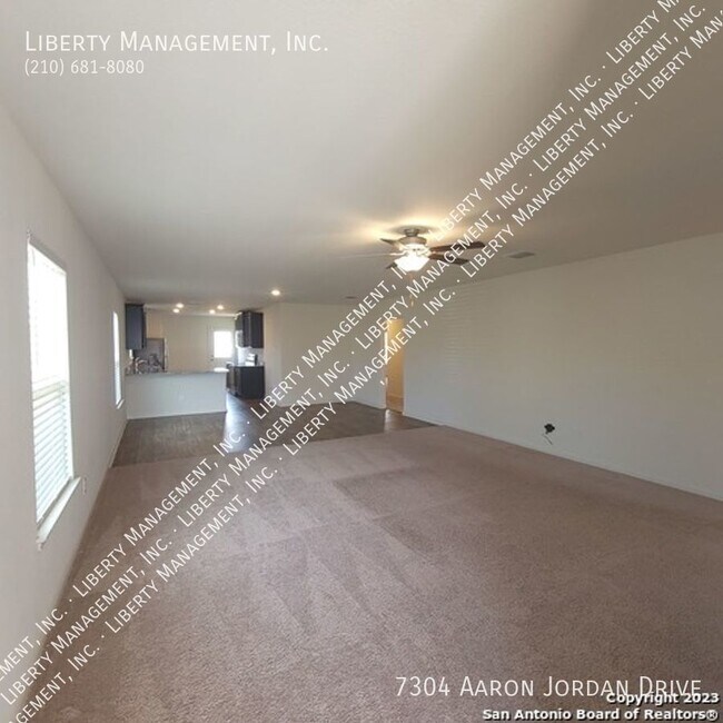 Building Photo - Beautiful 4 Bedroom Home in Luckey Ranch