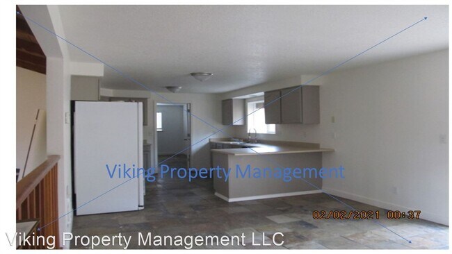 Foto del edificio - 3 br, 2 bath House - 805 NE Hillside Ct.