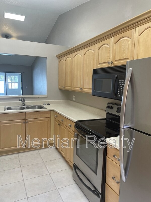 Foto del edificio - 223 Arbor Cir