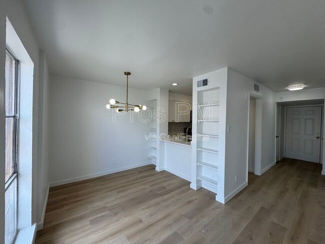 Building Photo - 5510 Boca Raton Blvd