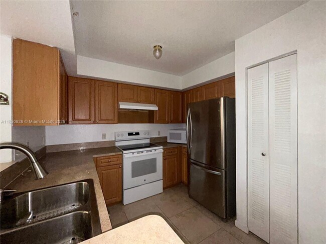 Building Photo - 15470 SW 284th St