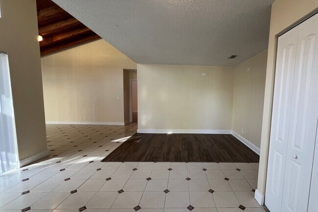 Building Photo - 9841 NW 31st Pl
