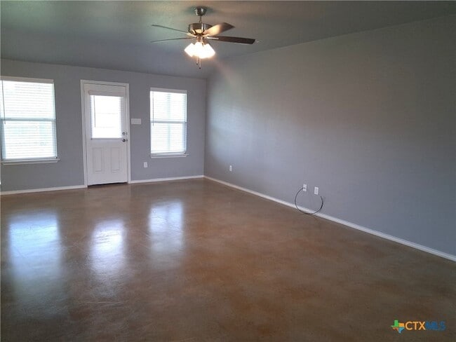 Building Photo - 3010 Privet Dr