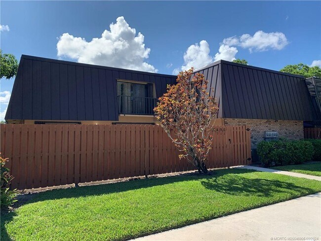 Building Photo - 6490 SE Windsong Ln