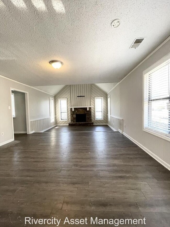 Building Photo - 2990 Ridgeway Rd