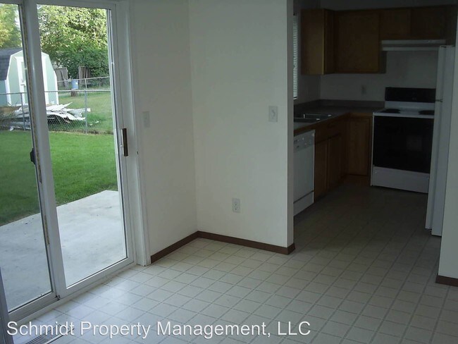 Building Photo - 3 br, 2 bath Apartment - 612 South 15th Ave