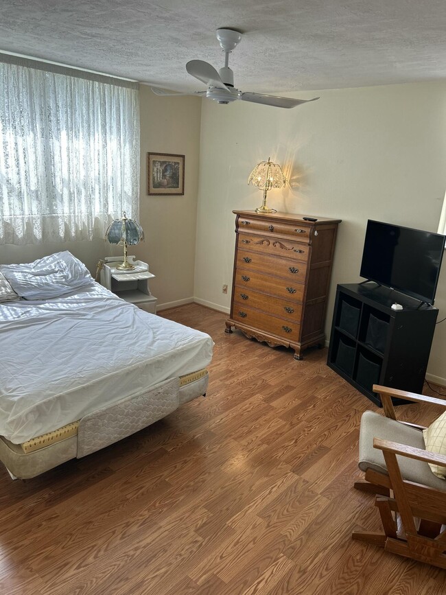 Foto del edificio - 2801 Somerset Dr