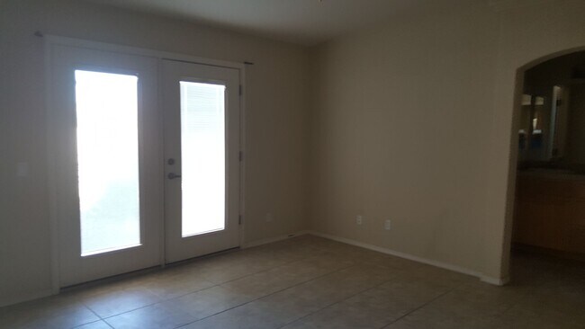 Foto del edificio - 3760 Hiawatha Dr