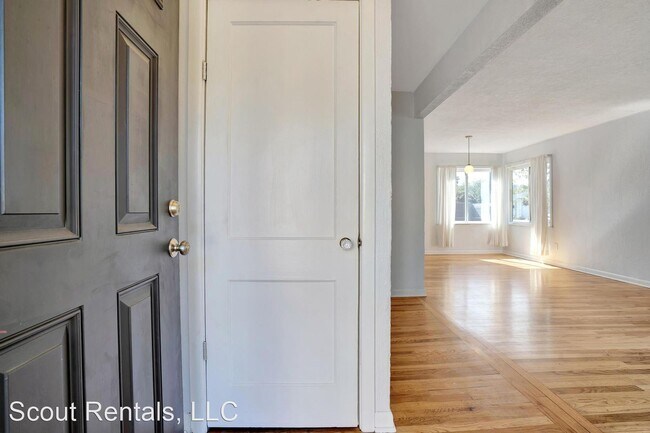Building Photo - 3 br, 1 bath House - 7710 NE Pacific St,